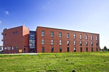 Hotel Blue Diamond - widok od strony drogi, fot. Röben