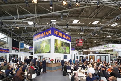 Stoisko firmy Hörmann na Targach BAU 2025 to najlepsze miejsce do wymiany doświadczeń i nawiązania kontaktów biznesowych Fot. Hörmann